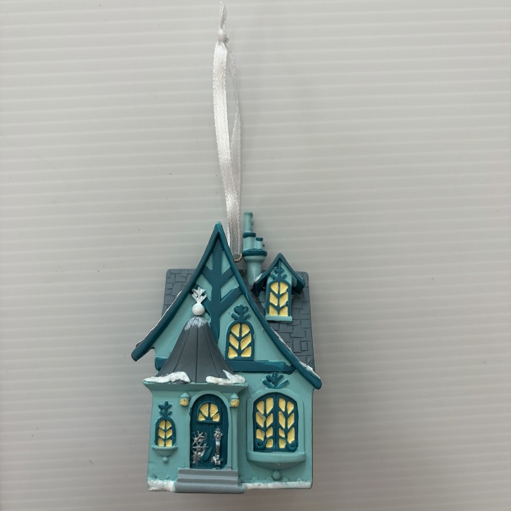 Hallmark‎ The 1820 House North Pole Collection Christmas Ornament Cozy Winter